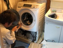 Vệ sinh, bảo dưỡng m&aacute;y giặt cửa tr&ecirc;n cửa ngang c&aacute;c h&atilde;ng m&aacute;y giặt