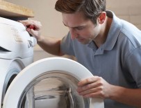 Kiểm tra v&agrave; sửa m&aacute;y giặt toshiba mất nguồn 